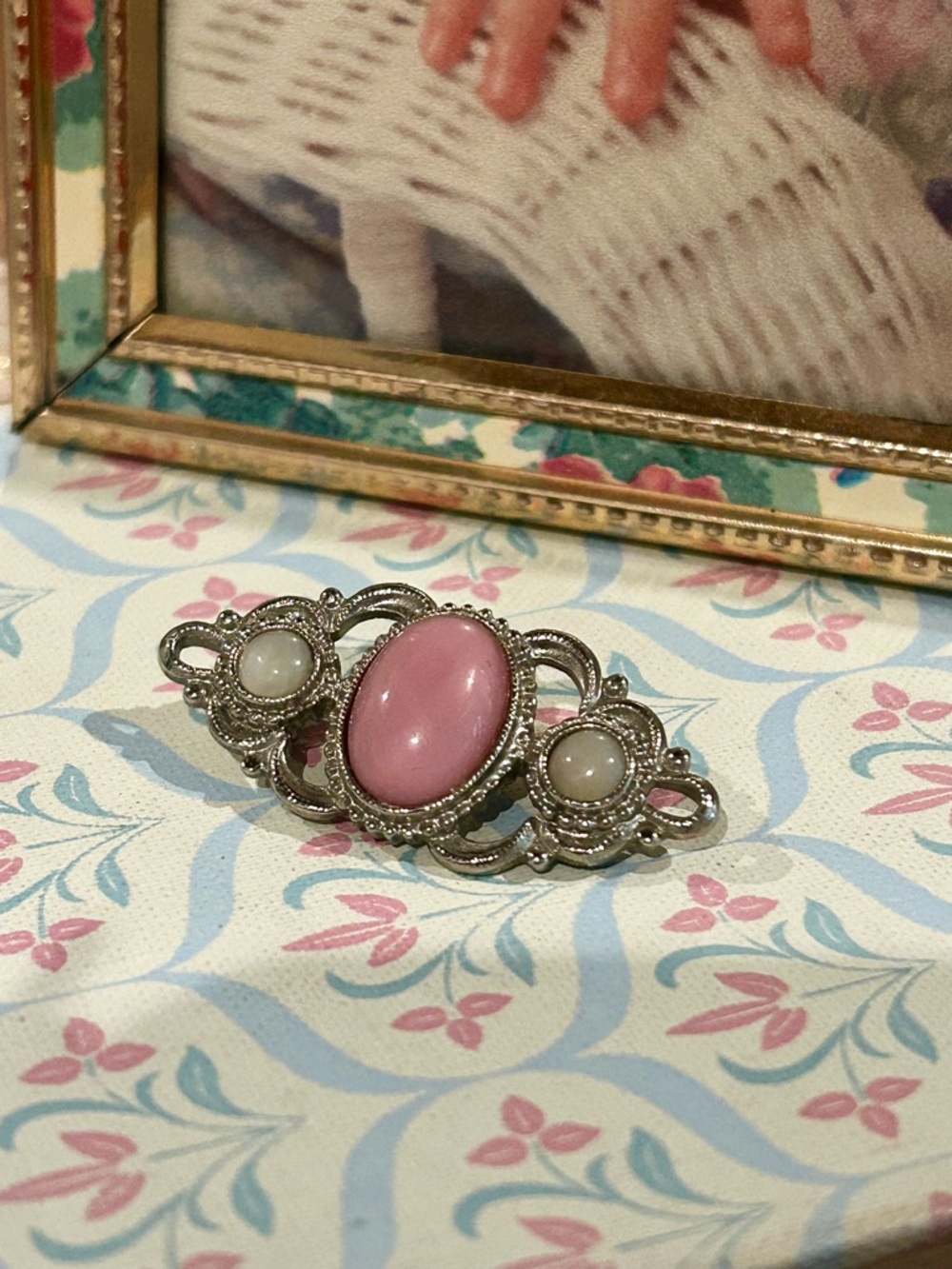 Vintage Pink Cabochon Bar Brooch Silver Tone Filigree Floral
